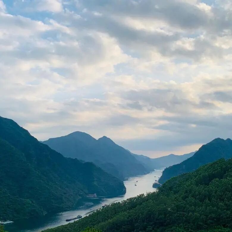 不止奔跑！带你解锁桂平“山水秘境”