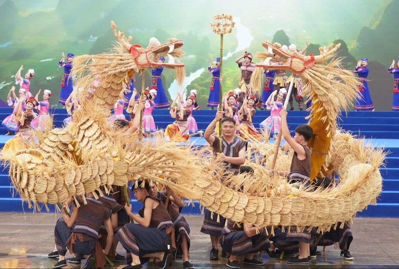 报名截止倒计时1天 | 11月8日-9日，2025罗城半马邀您来过依饭节，品美食、跑半马、赏非遗！