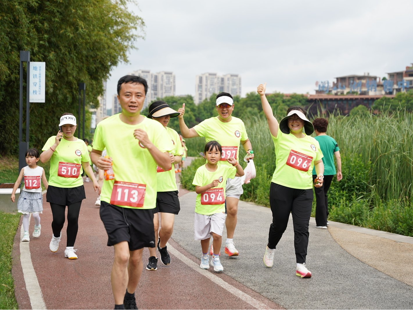 “潮玩阅山湖·商圈欢乐跑”圆满收官!下一站继续奔跑~