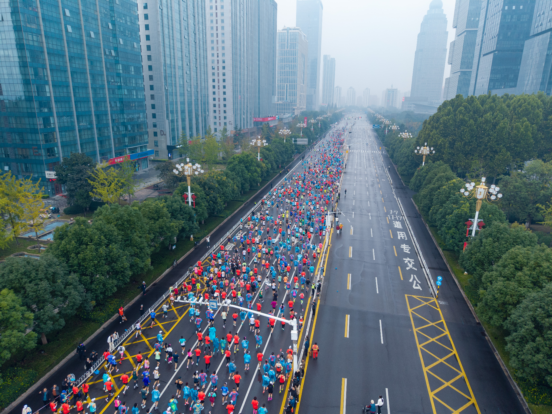 10月29日临马马博会见！鲁南眼科狂撒限定福利，跑友&市民速来！